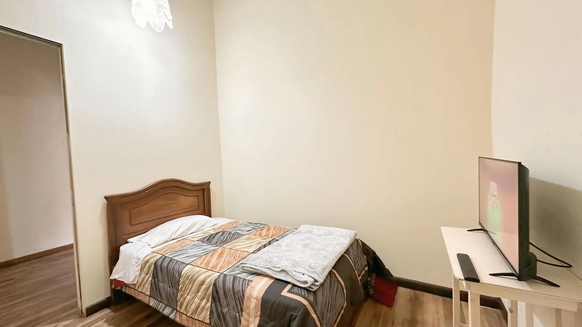 Departamento Rustico De 2 Habitaciones En El Centro Historico Cuenca Ekvador